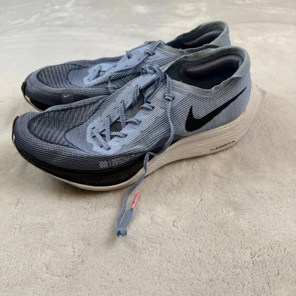 Nike Gray Athletic Shoes - Picture 3 of 11